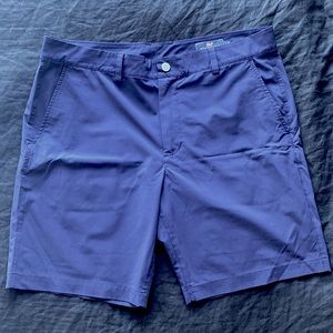 Vineyard vines performance golf shorts